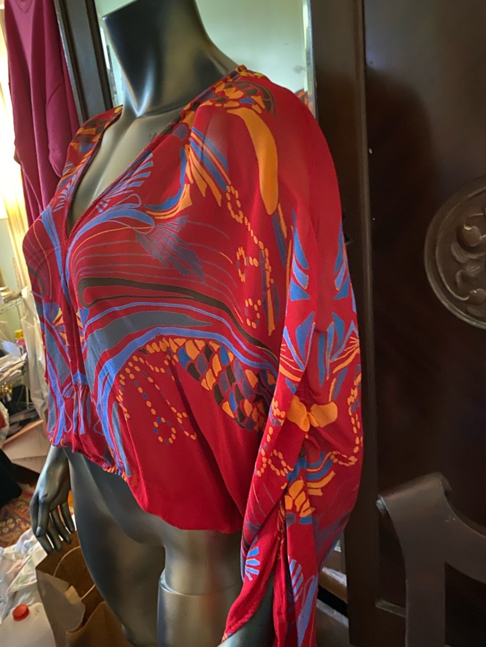 Free People Red Printed V-Neck Cropped Top - Picture 6 of 8